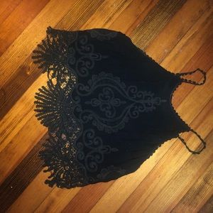 Packing Bohemian Black Crop Top